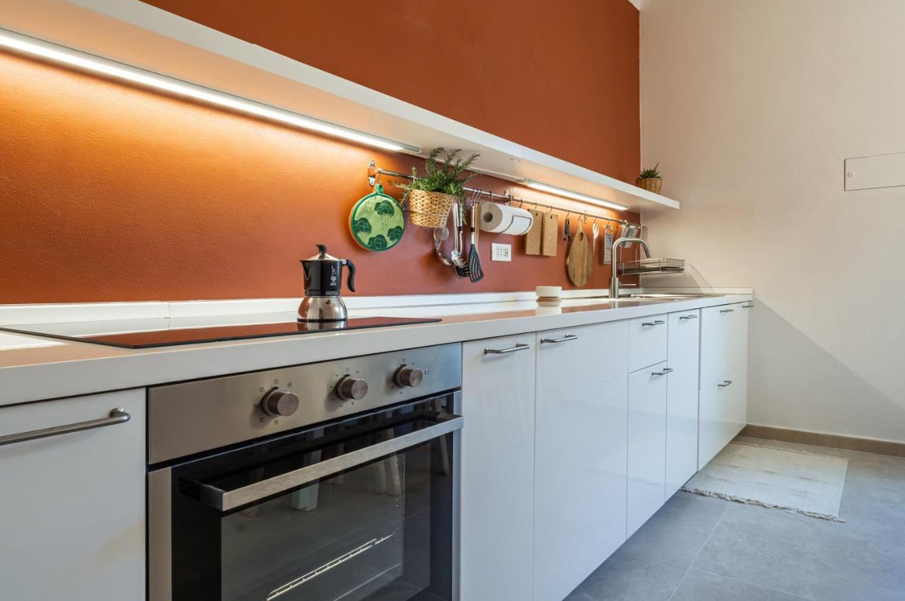 Lovely Oasi X7 - Near Station Apartment *