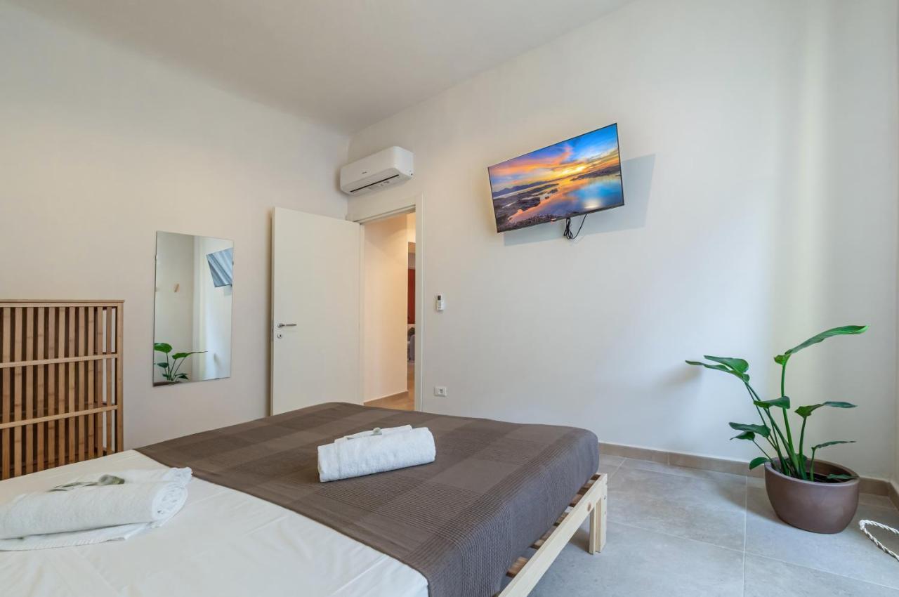 Lovely Oasi X7 - Near Station Apartment